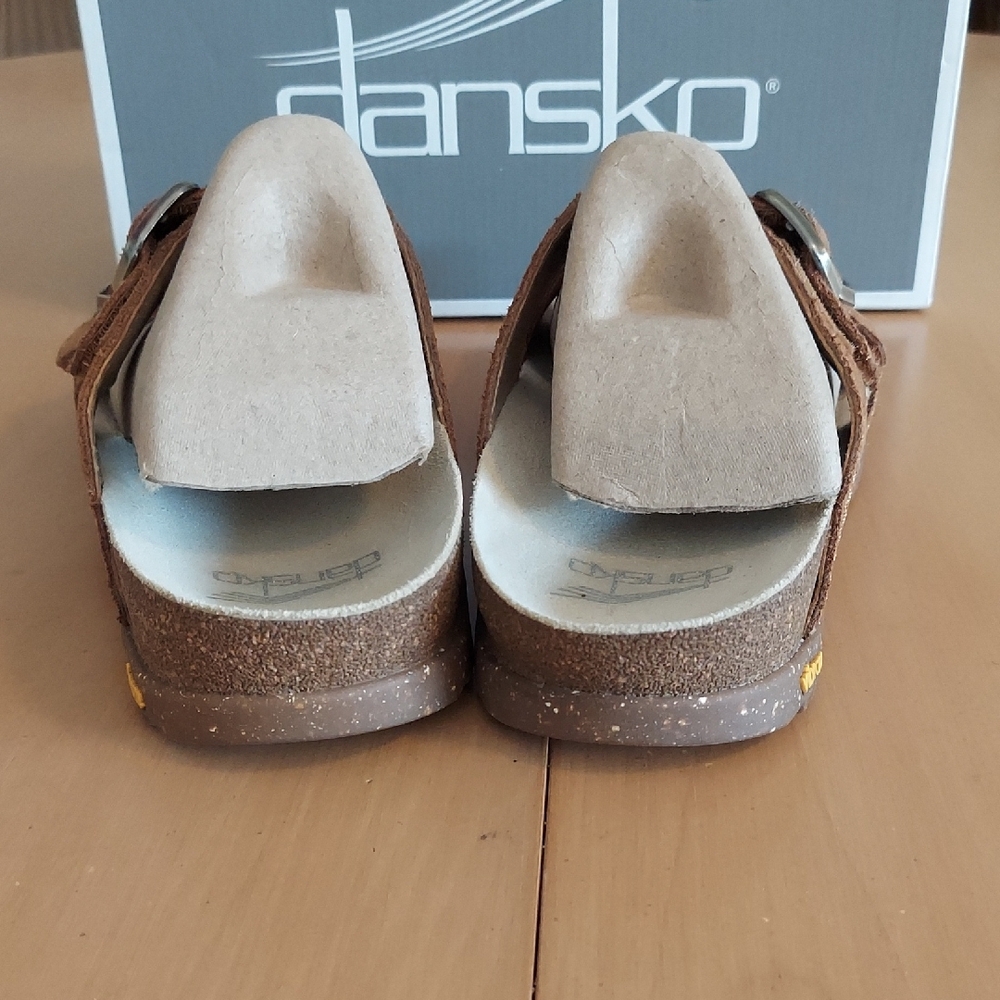 Dansko Sandals, Size 37 or 7 USA, Tan, Like NEW! - Picture 3 of 10